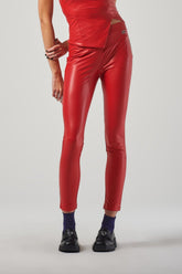 Pantalone Lucido a Vita Regolare in Ecopelle
