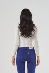 Maglia a Costine con Scollo Quadrato