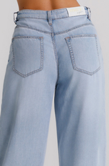 Jeans wide leg in denim chiaro