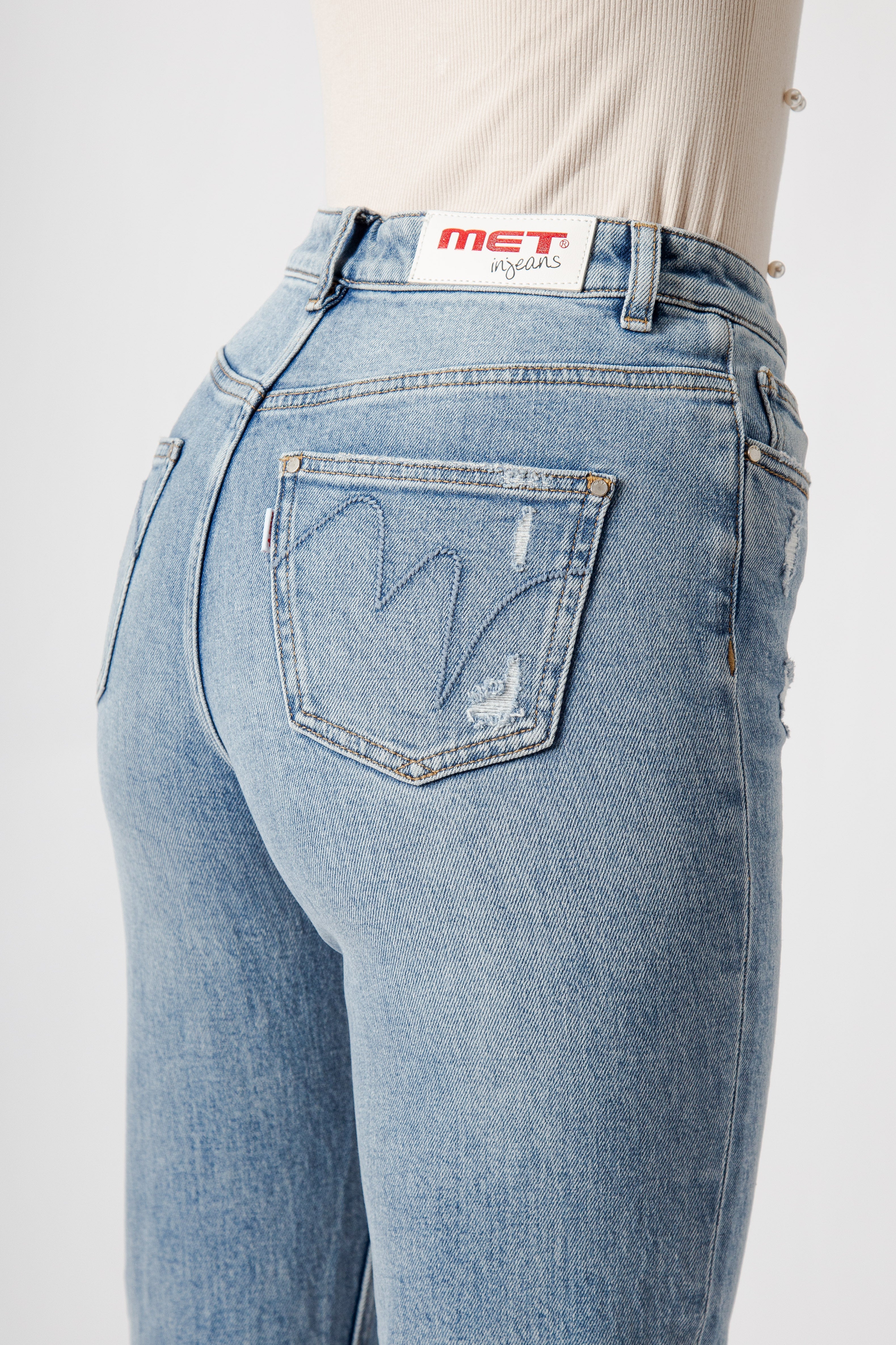 Jeans Mom Fit Blu Chiaro a Vita Regolare con Gamba Crop