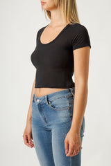 T-SHIRT SCOLLO MADONNA