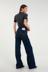 Jeans a zampa blu scuro a vita alta